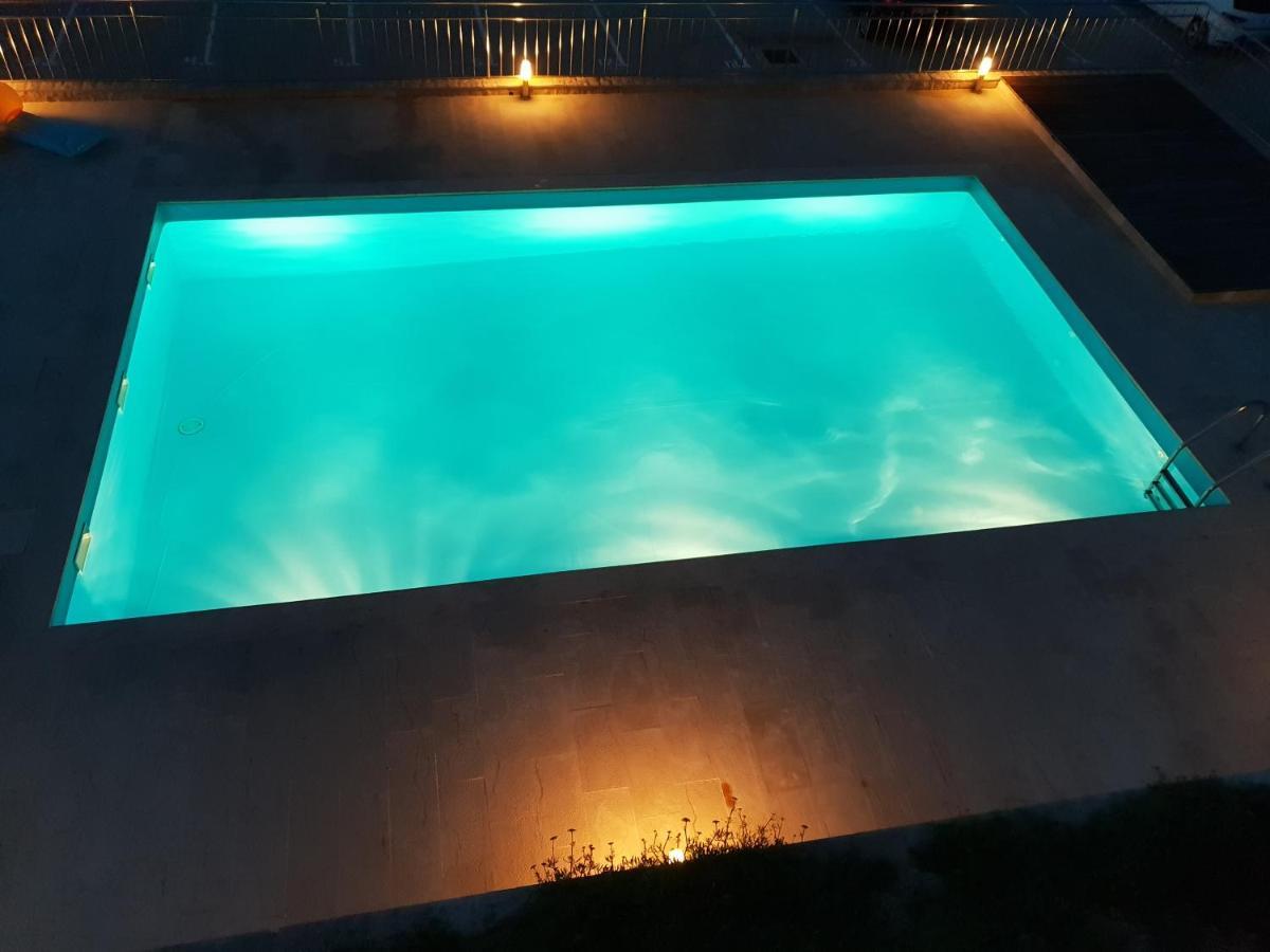 Studio Apartma Pag Blue Ocean 1 With Sea View Pag Town Zewnętrze zdjęcie