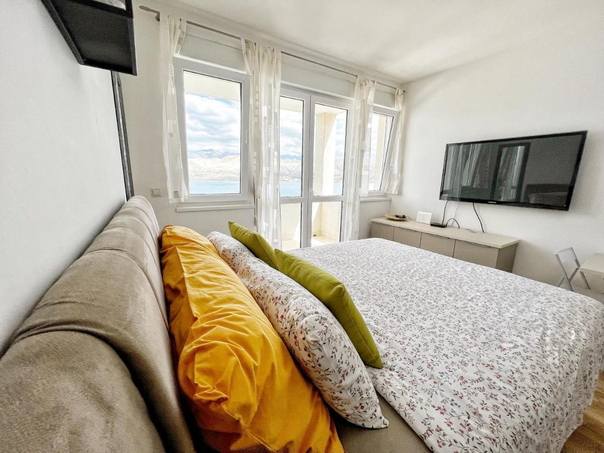 Studio Apartma Pag Blue Ocean 1 With Sea View Pag Town Zewnętrze zdjęcie