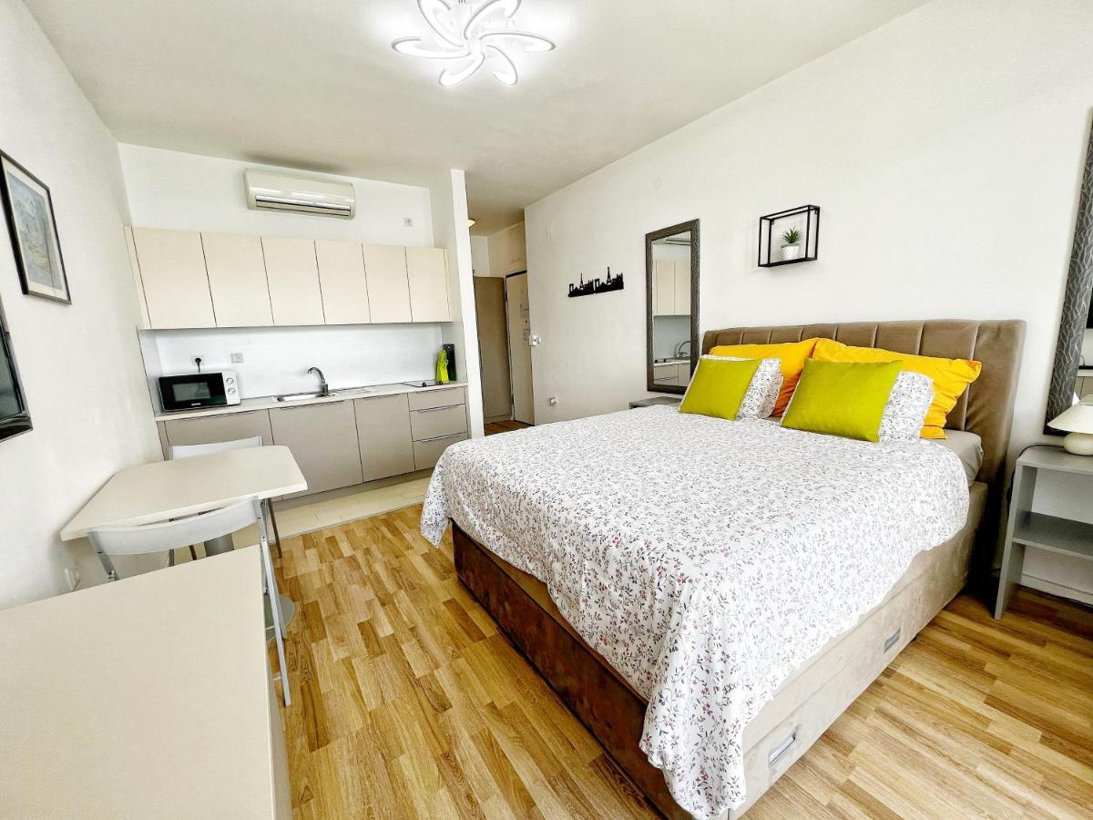 Studio Apartma Pag Blue Ocean 1 With Sea View Pag Town Zewnętrze zdjęcie